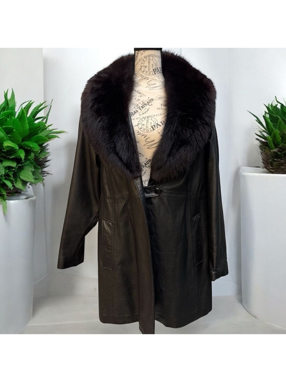 Vintage Women's New England Leather Coat Black Fur Collar Size 10